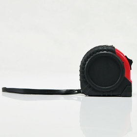 Рулетка GRADE с металлическим клипом 5 м., красная, пластик