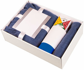 Подарочный набор WARM JOURNEY: коробка, плед, кружка, чай по-кубански.