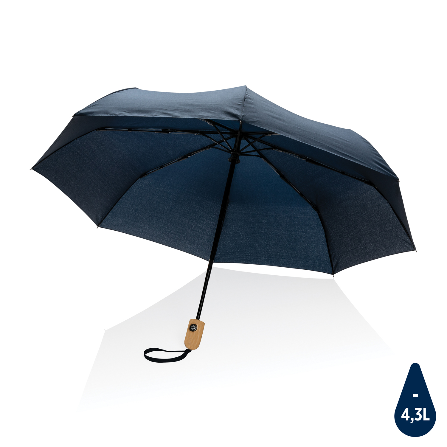 Артикул: XP850.615 — Автоматический зонт Impact из RPET AWARE™ с бамбуковой рукояткой, d94 см