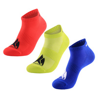 P20611.90 - Набор из 3 пар спортивных носков Monterno Sport, красный, зеленый и синий